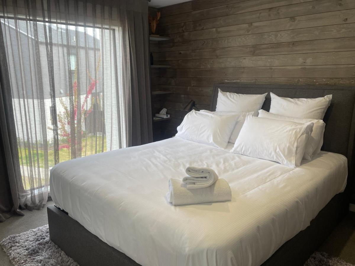 Alpine Junction Townhouse Apartments, Lodge & Hotel 와나카 외부 사진