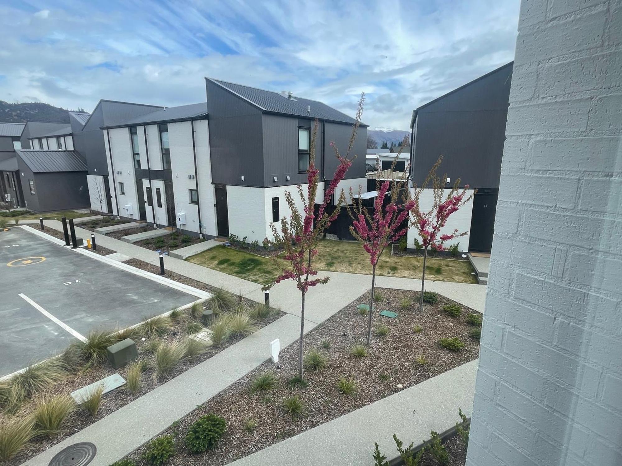 Alpine Junction Townhouse Apartments, Lodge & Hotel 와나카 외부 사진