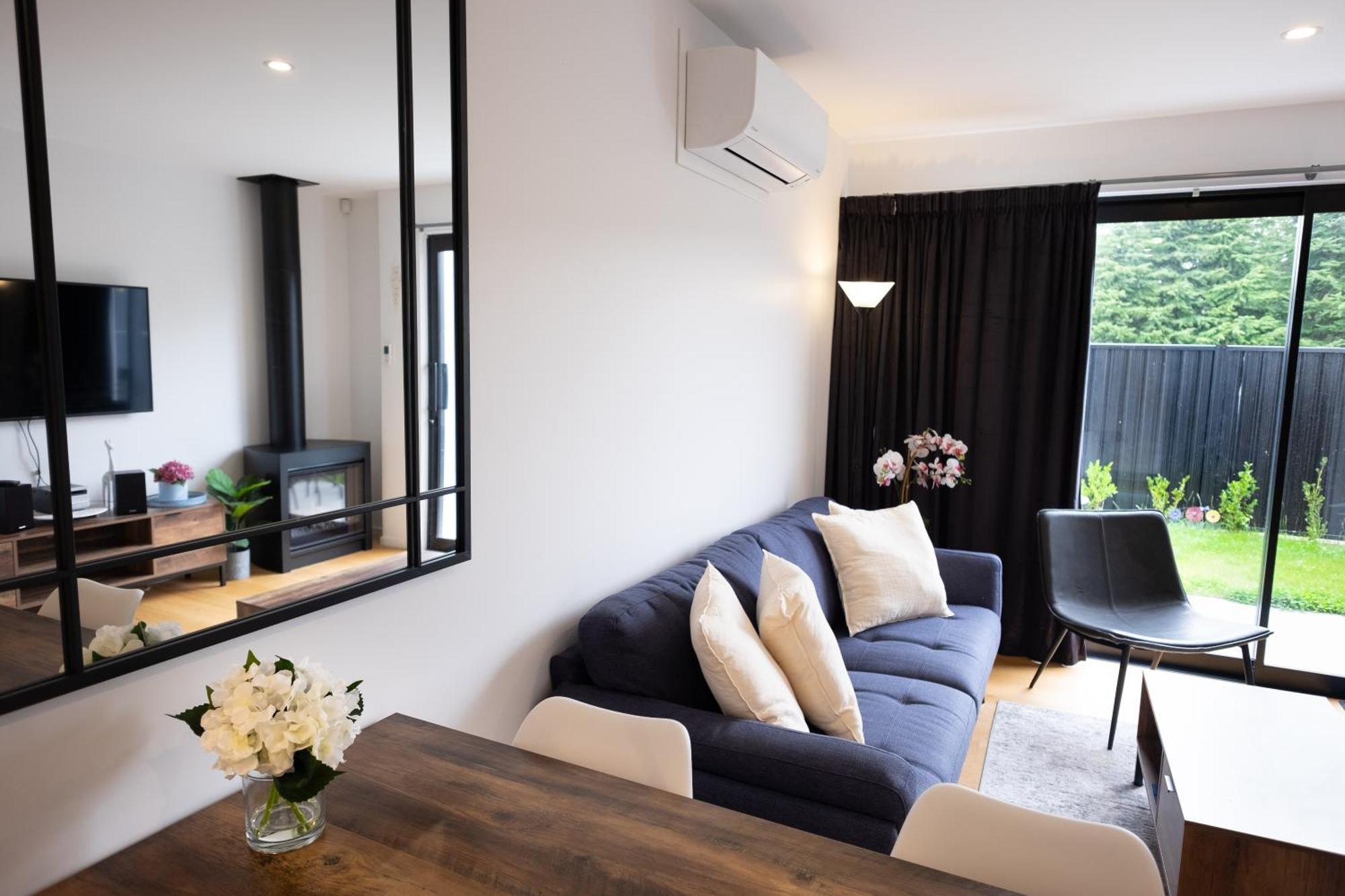 Alpine Junction Townhouse Apartments, Lodge & Hotel 와나카 외부 사진